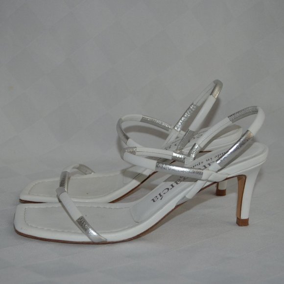 Sz 37 6.5  Pedro Garcia White Silver Strappy 2.75" Heels Sandals - Picture 1 of 7